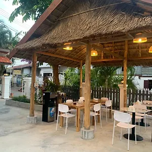 Bed & Breakfast La Nuit De Laos