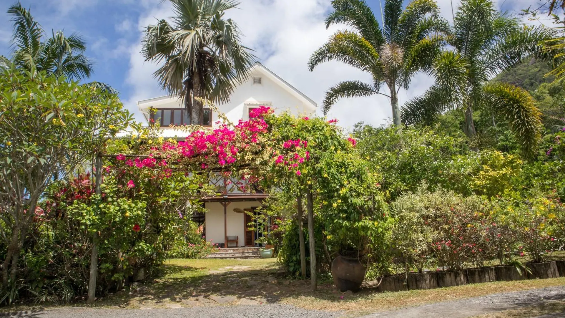 Domaine Desaubin Luxury Villas Takamaka Guest house