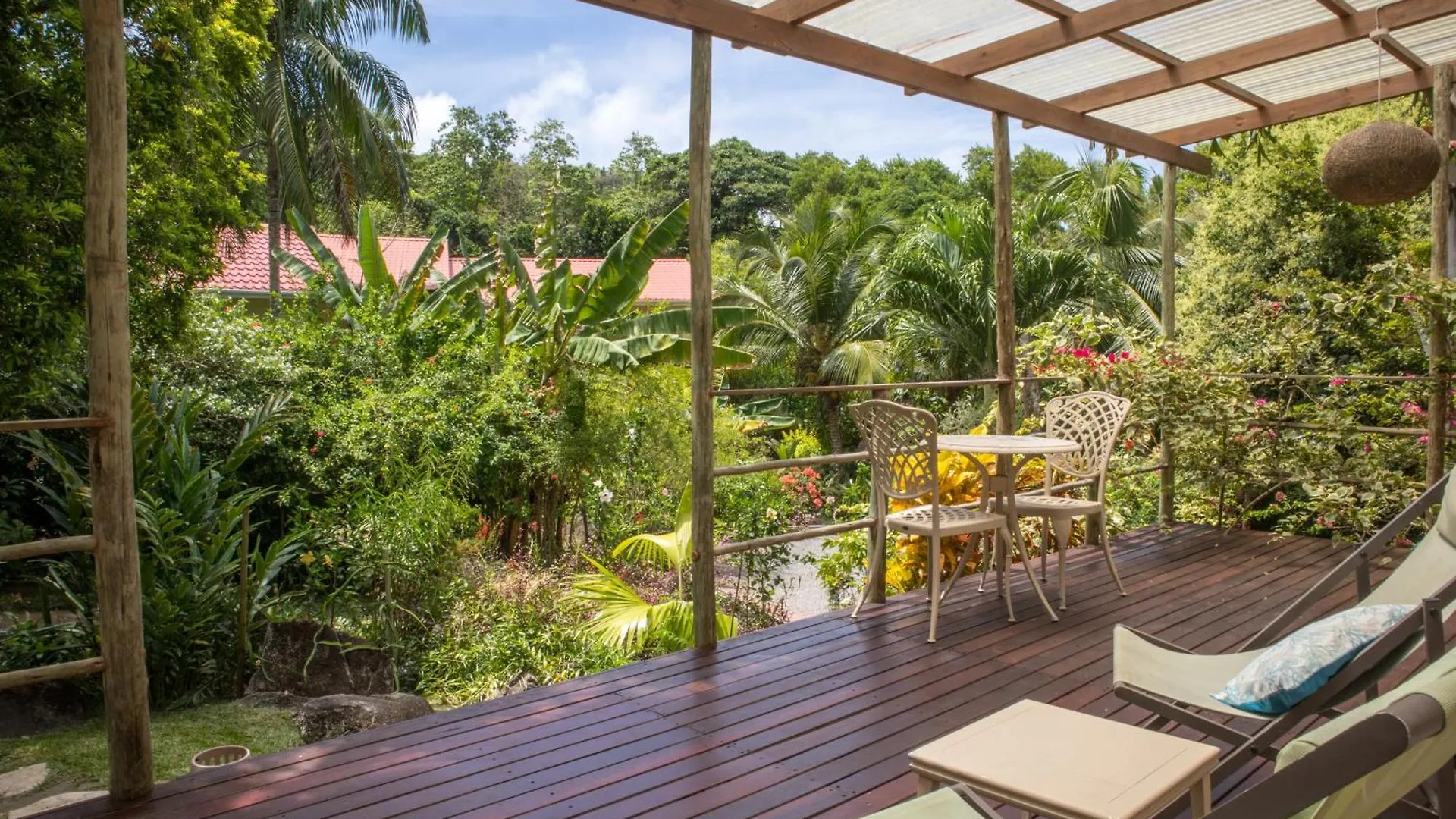 *** Guest house Domaine Desaubin Luxury Villas Takamaka Seychelles