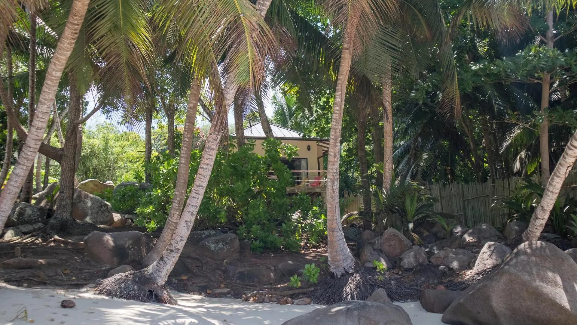 Domaine Desaubin Luxury Villas Takamaka