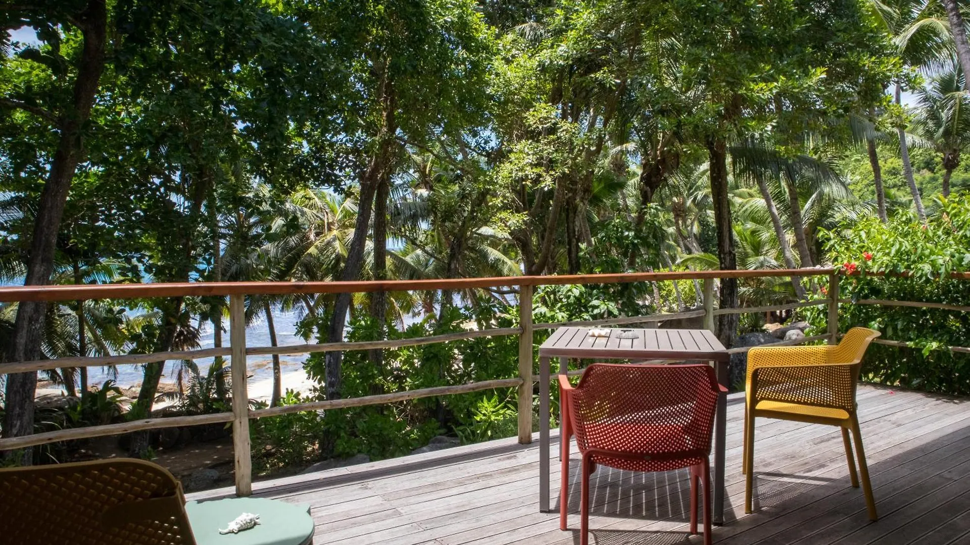 Domaine Desaubin Luxury Villas Takamaka 3*,