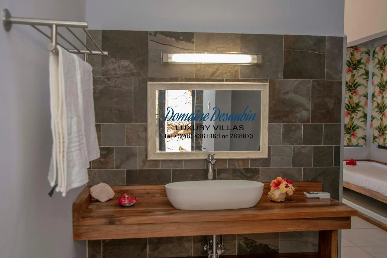 Domaine Desaubin Luxury Villas Takamaka Guest house