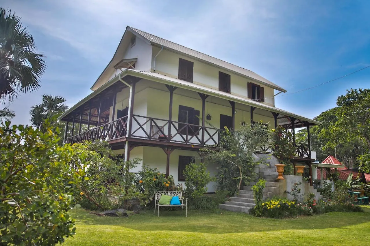Domaine Desaubin Luxury Villas Takamaka Guest house